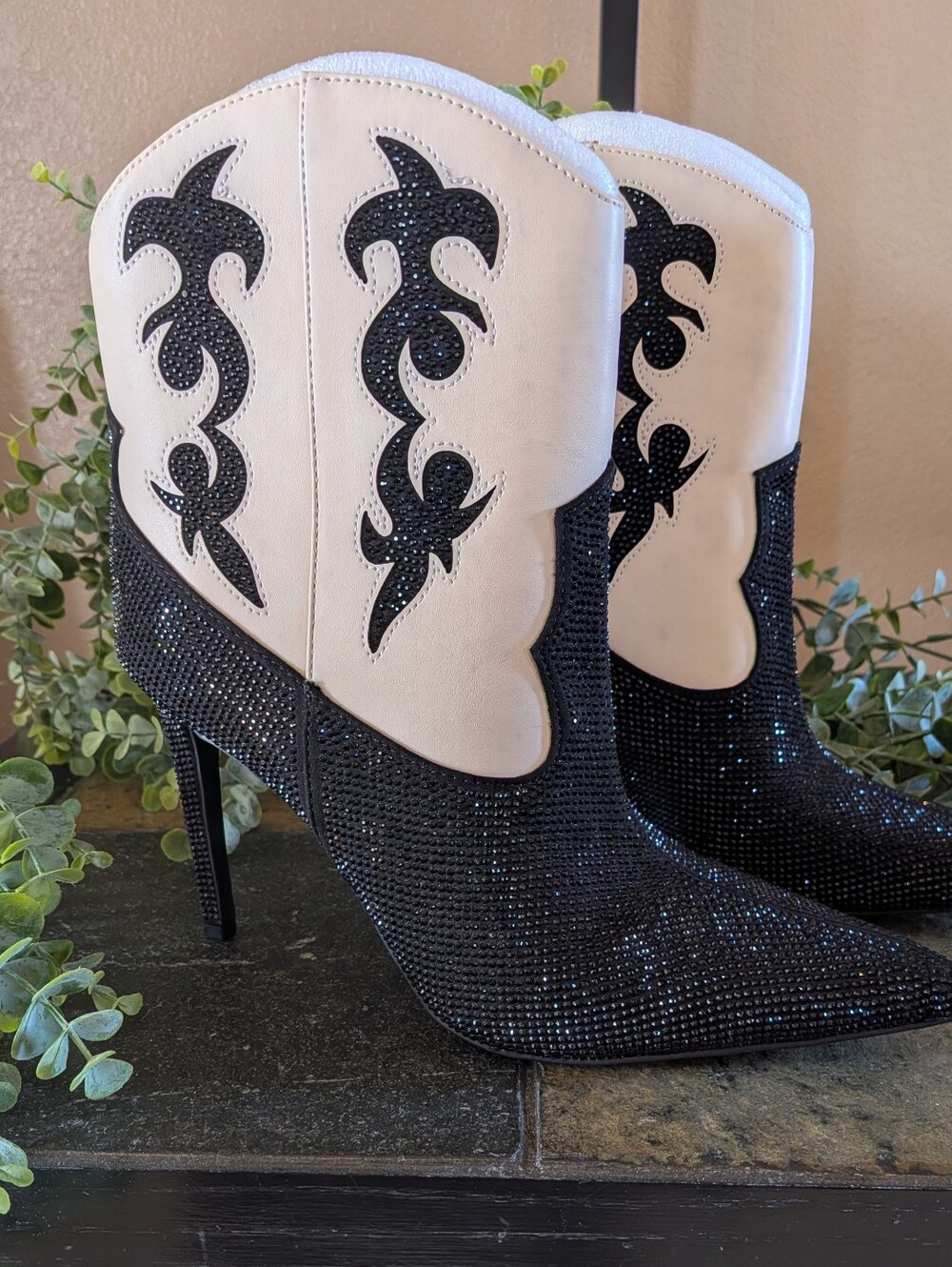 NWT! I.N.C. Women's Indigo Embellished Western Stilleto Booties Size 8.5M